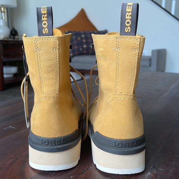 SOREL NWT Waterproof suede winter boots - Picture 6 of 10
